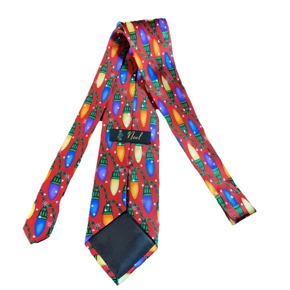 Noel 100% Silk Tie‎ Strand Of Colorful Christmas Lights On Green Wire Holiday